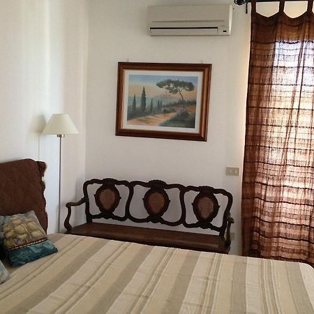 Residence Mareblu Barcellona-Pozzo di Gotto Rum bild